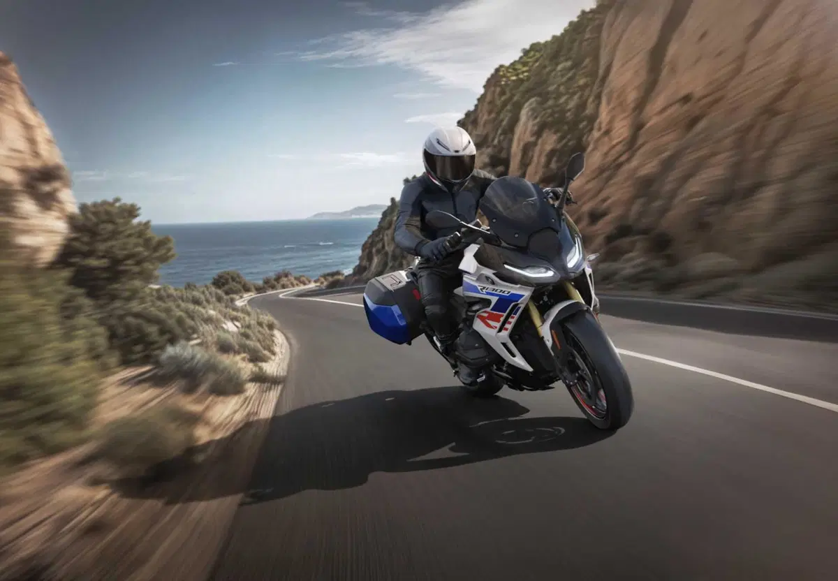 BMW R 1300 RS 2026: scheda tecnica e prezzo dell'attesissima sport tourer [GALLERY] (5)
