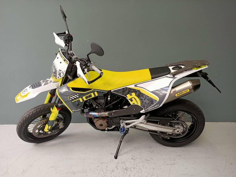 Husqvarna 701 Supermoto (2021)