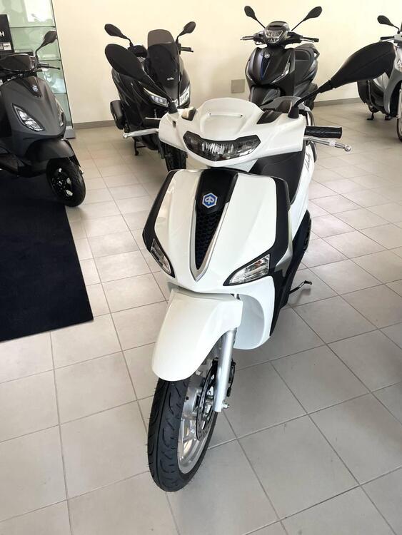 Piaggio Liberty 125 S (2025) (4)