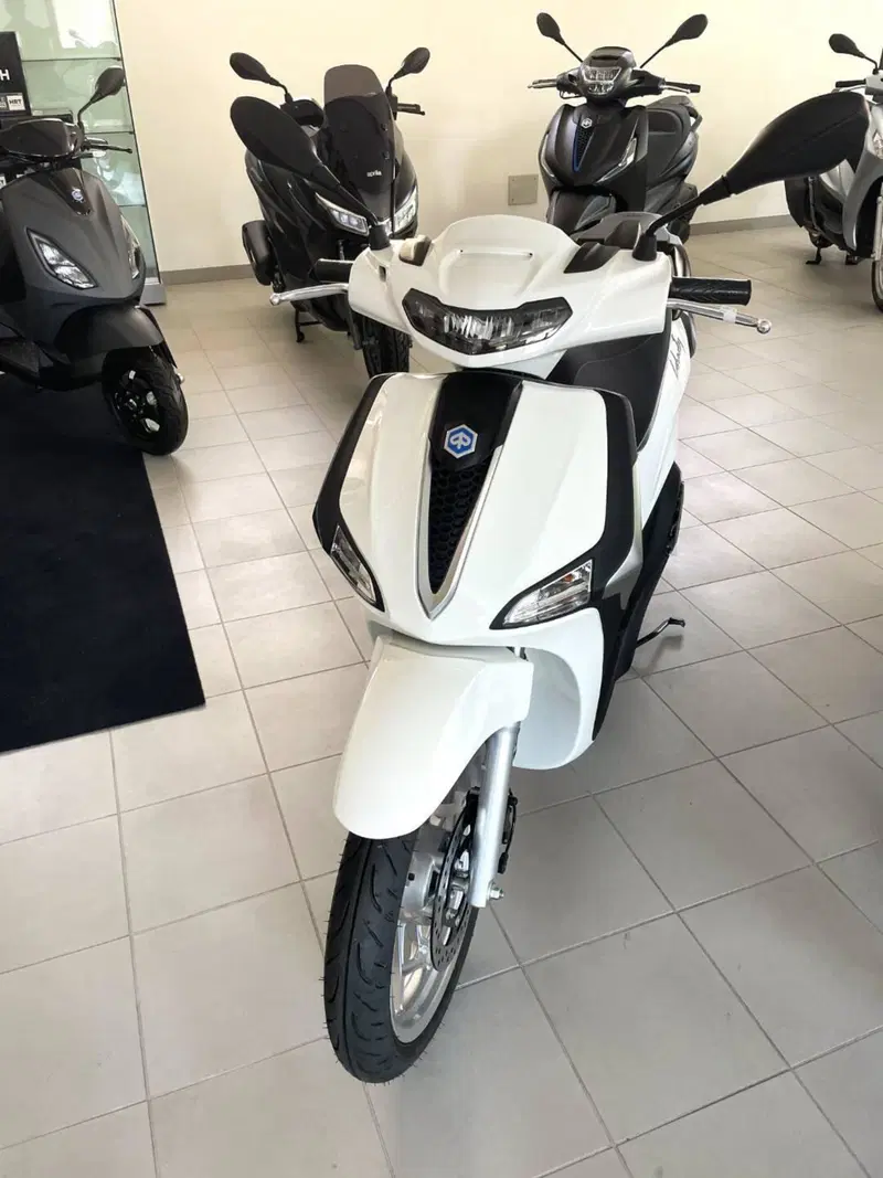 Piaggio Liberty 125 S (2025 - 26) (4)