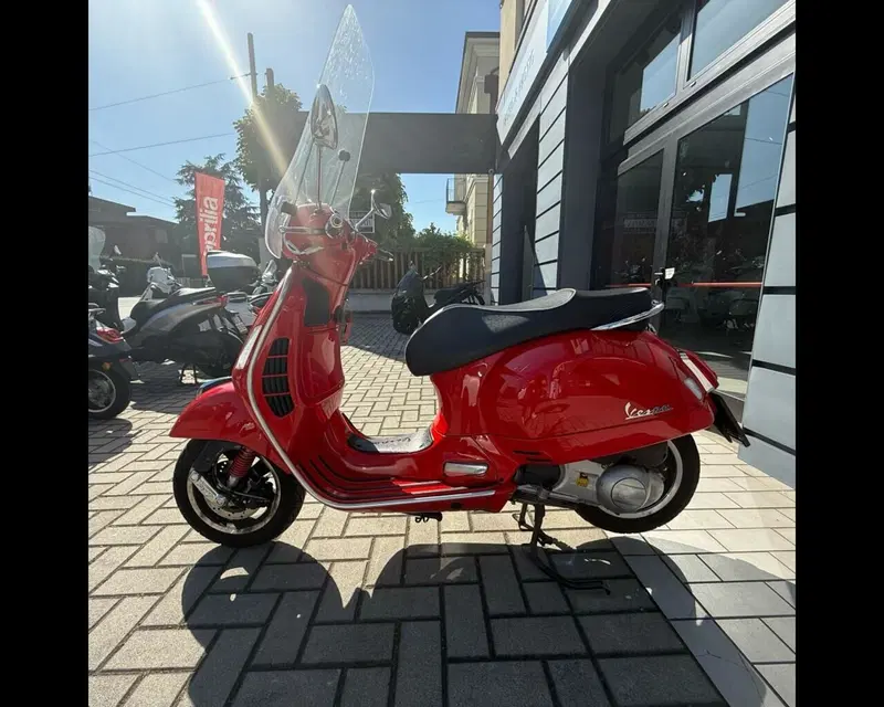 Vespa GTS 300 Super ABS (2014 - 16) (3)