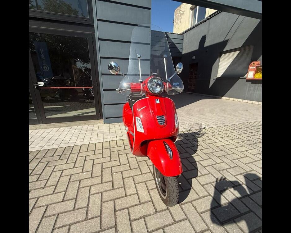 Vespa GTS 300 Super ABS (2014 - 16) (2)