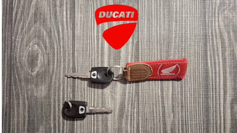 Ducati Monster 600 (1994 - 02) (4)