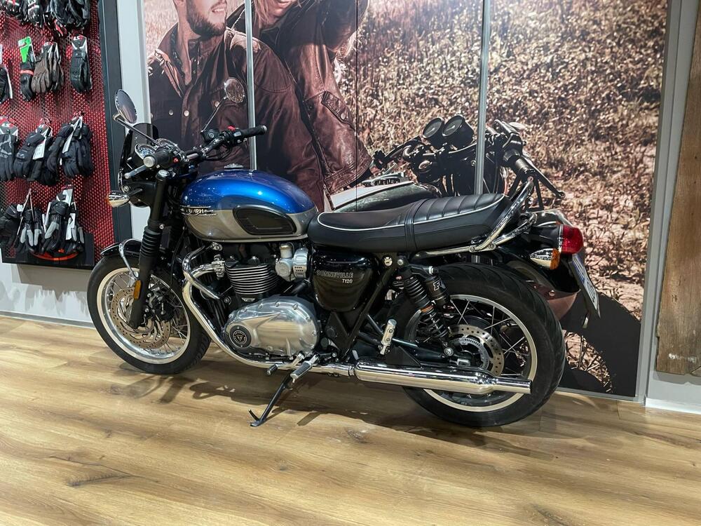 Triumph Bonneville T120 (2021 - 25) (4)