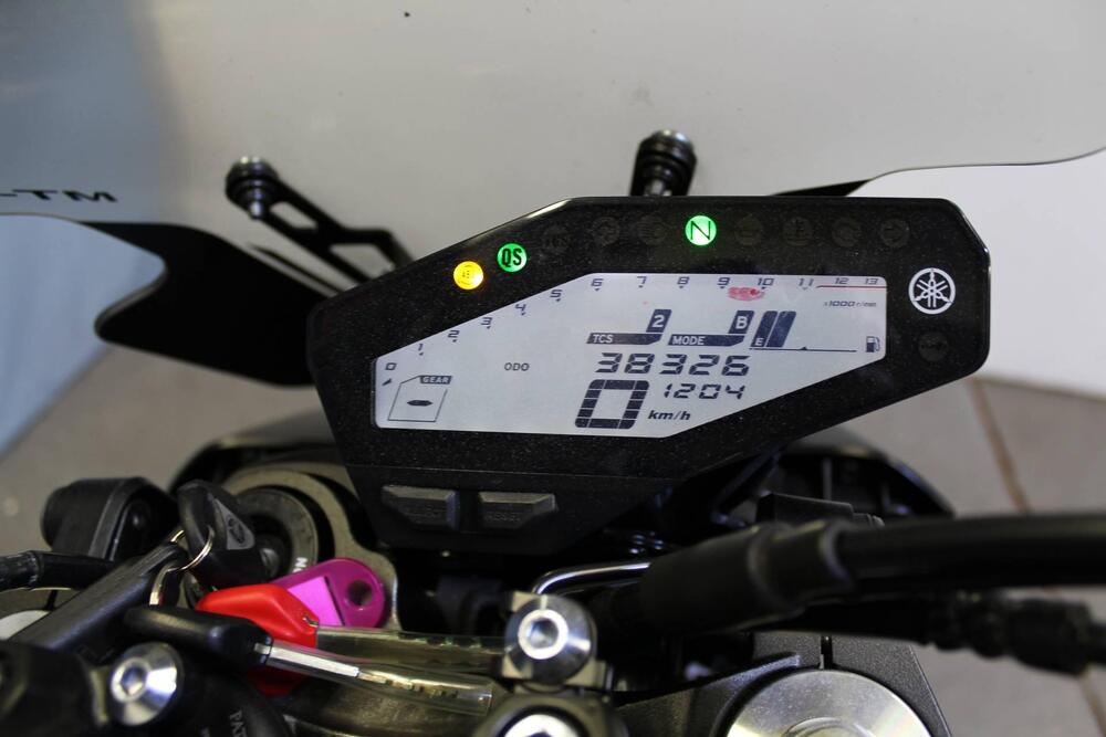 Yamaha MT-09 (2017 - 20) (3)