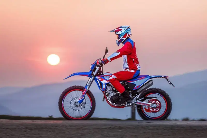 Betamotor RR 125 4T Enduro R (2024 - 26) (10)