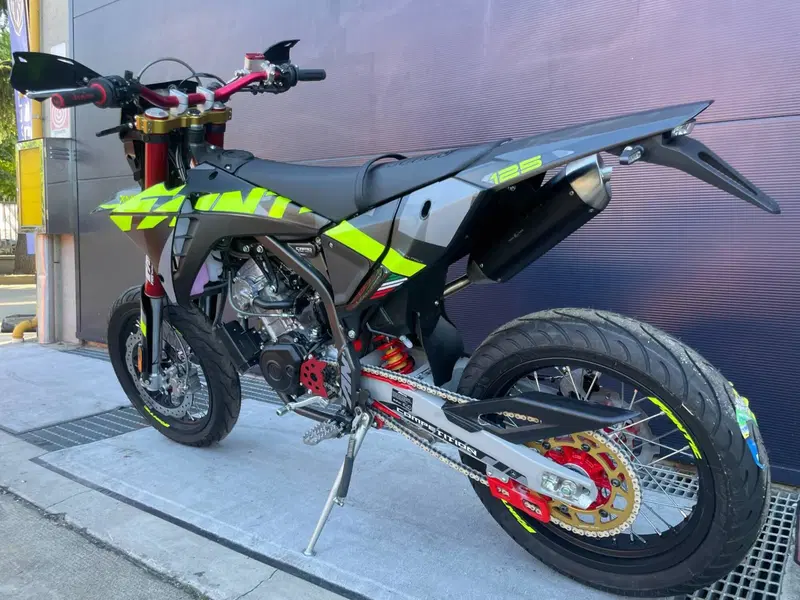 Fantic Motor XMF 125 Competition (2025 - 26) (3)
