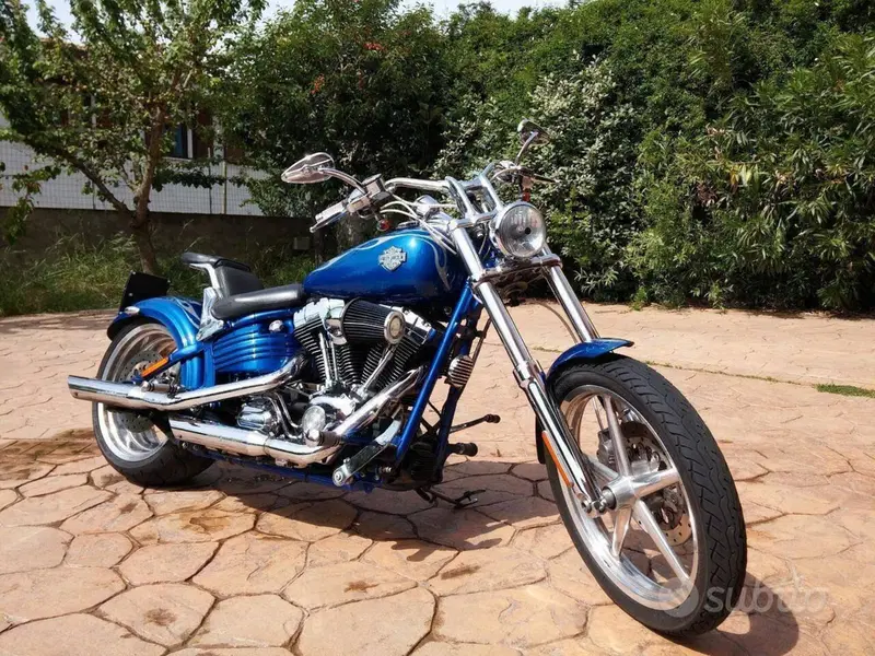 Harley-Davidson 1584 Rocker C (2009 - 11) - FXCWC
