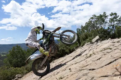 TEST: Abbiamo provato le primissime Triumph da ENDURO: vanno bene come le gemelle da MX!? [VIDEO]