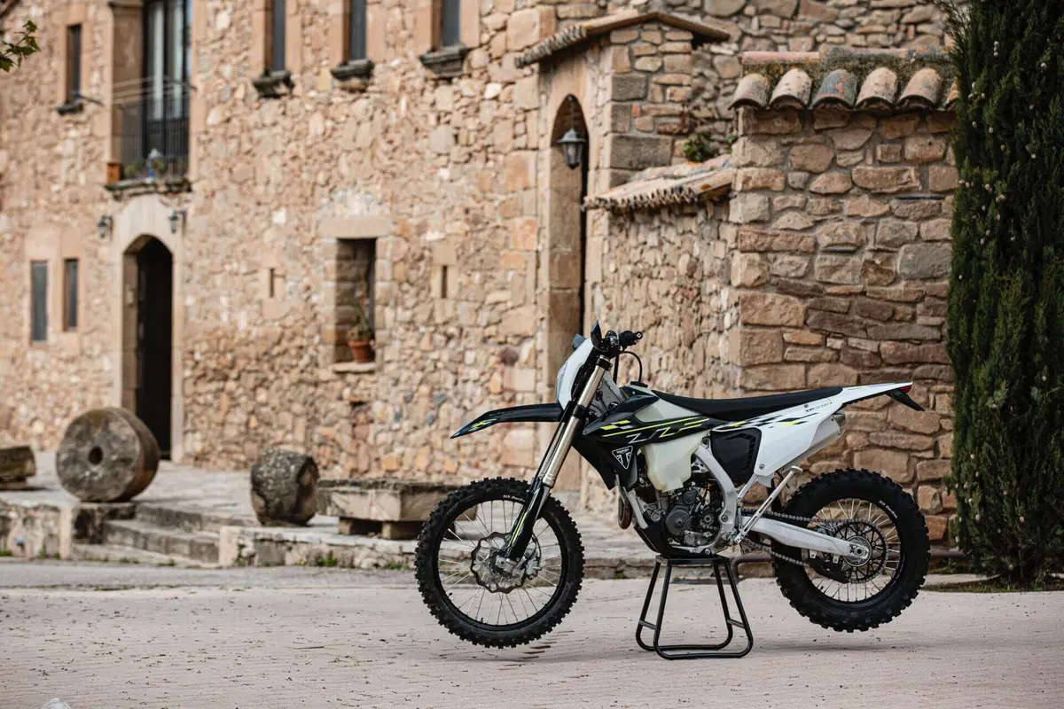 TEST: Abbiamo provato le primissime Triumph da ENDURO: vanno bene come le gemelle da MX!?