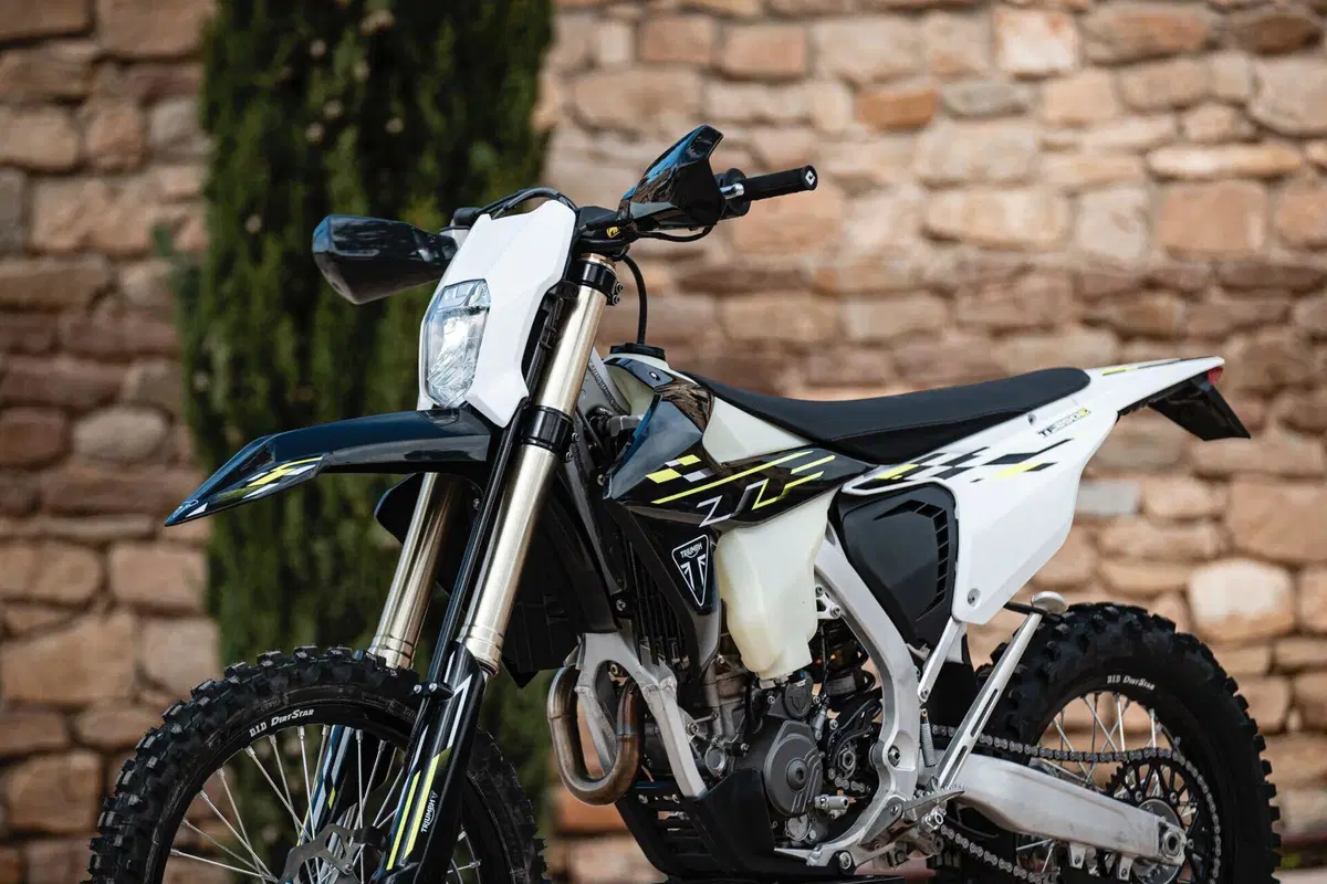 TEST: Abbiamo provato le primissime Triumph da ENDURO: vanno bene come le gemelle da MX!? (2)