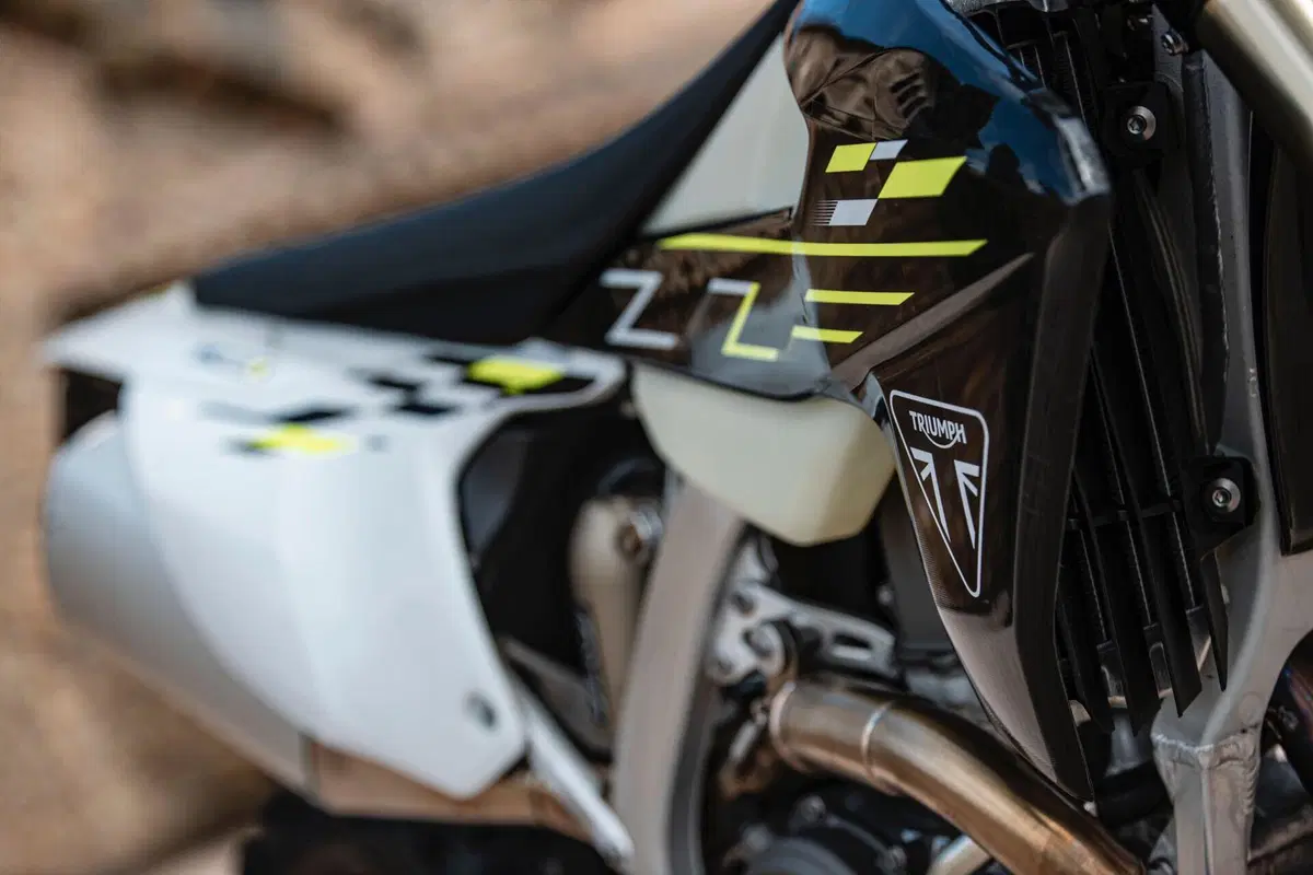 TEST: Abbiamo provato le primissime Triumph da ENDURO: vanno bene come le gemelle da MX!? (10)