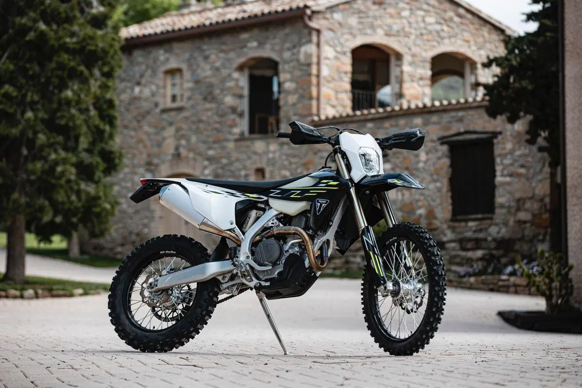 TEST: Abbiamo provato le primissime Triumph da ENDURO: vanno bene come le gemelle da MX!? (12)