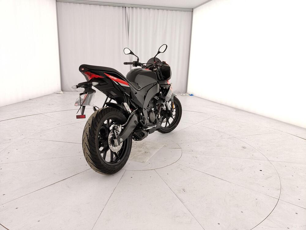 Aprilia Tuono 125 (2025) (4)