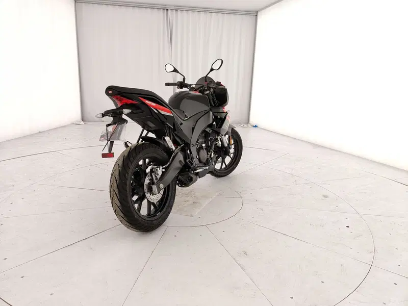 Aprilia Tuono 125 (2025 - 26) (4)