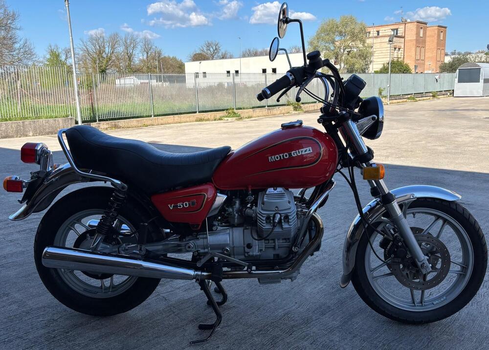 Moto Guzzi V50C