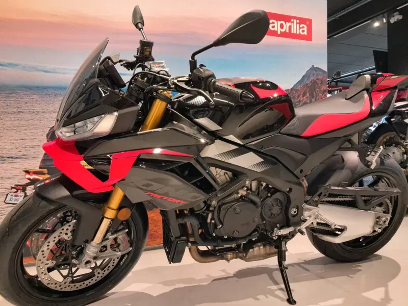 Aprilia Tuono V4 Factory (2025 - 26) (8)