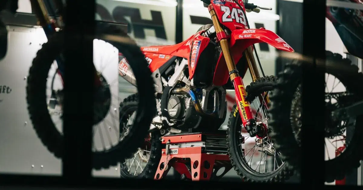 MXGP25 #7 Portogallo. Intro. Gajser OUT, Guadagnini IN 