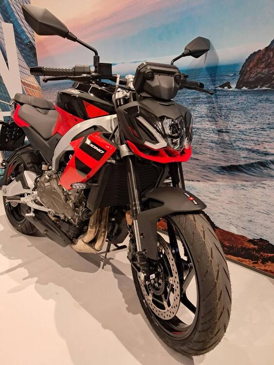 Aprilia Tuono 457 (2025) (4)