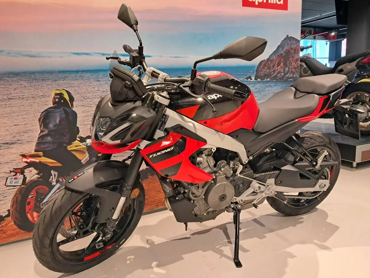 Aprilia Tuono 457 (2025 - 26) (7)