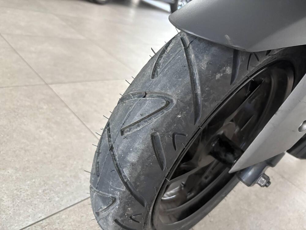 Yamaha X-Max 300 ABS (2017 - 20) (4)