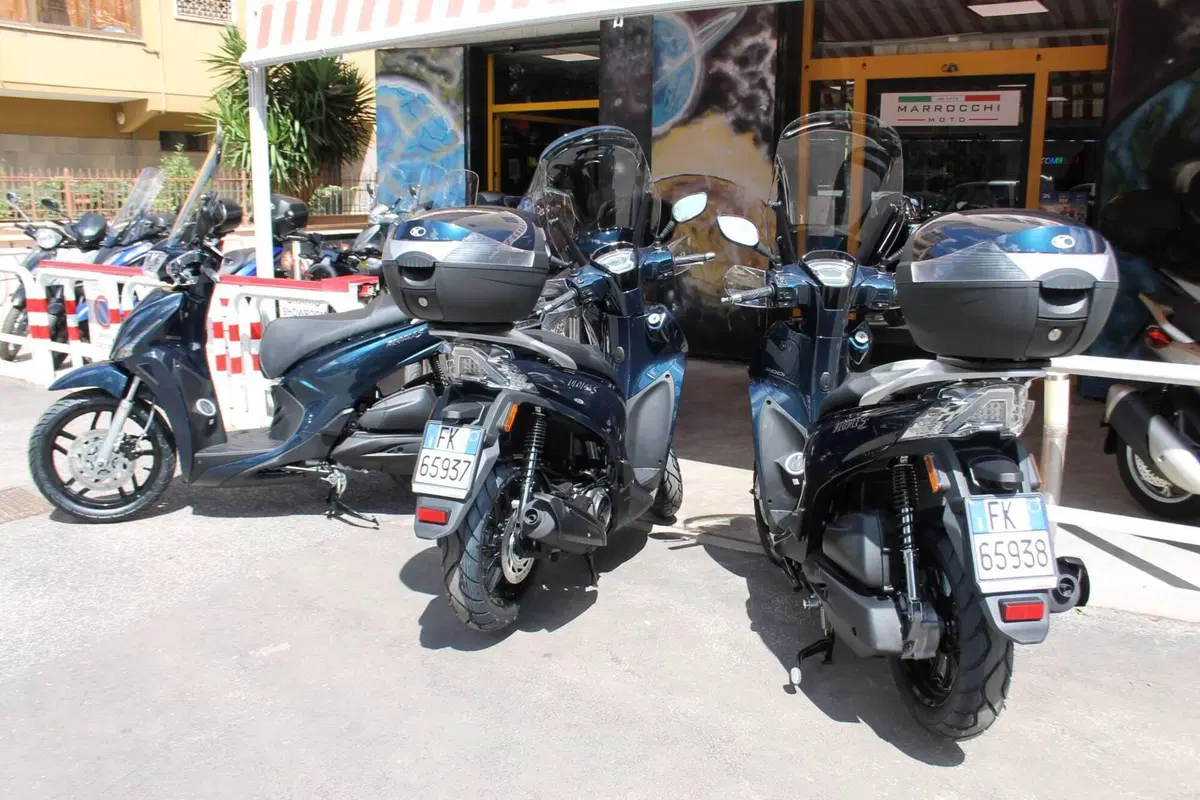 Kymco People 200i S (2021 - 26) (4)