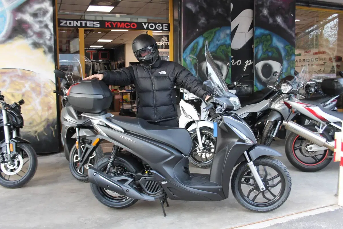 Kymco People 125i S (2021 - 25) (6)