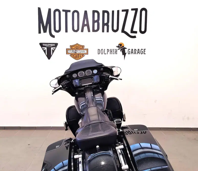 Harley-Davidson 114 Street Glide (2017) (8)