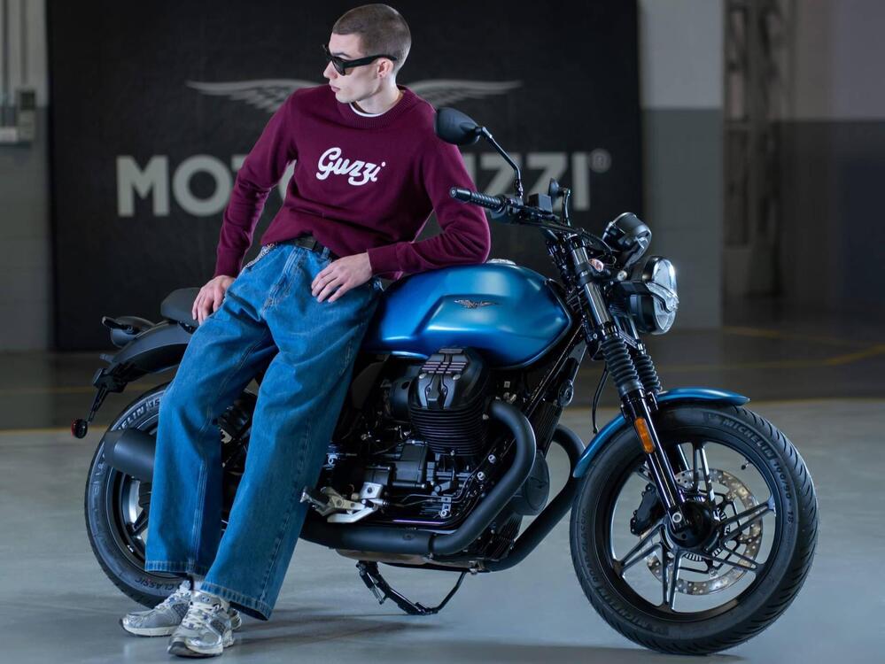 Moto Guzzi V7 Stone (2025)