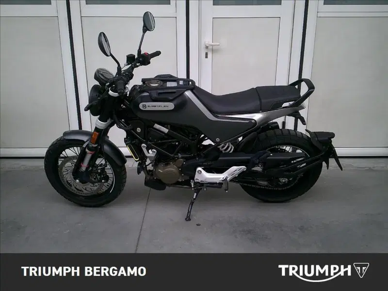 Husqvarna Svartpilen 125 (2021 - 23) (4)