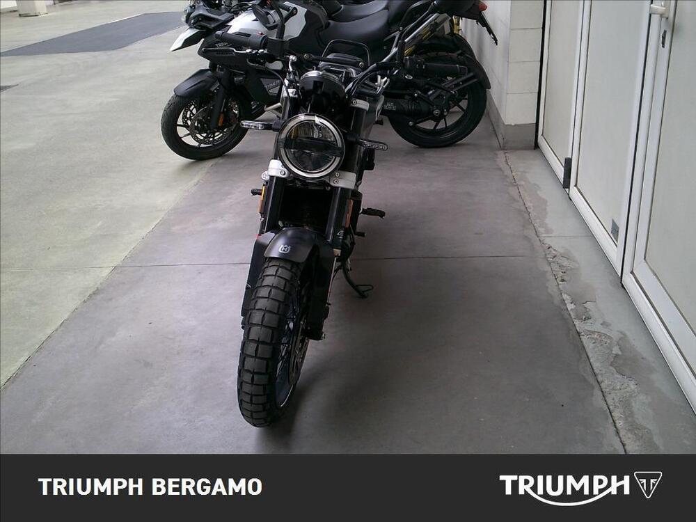 Husqvarna Svartpilen 125 (2021 - 23) (5)