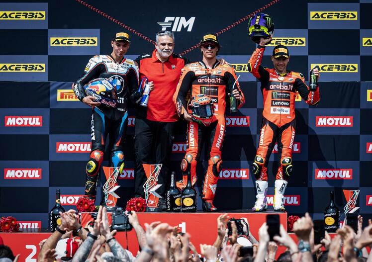 Bulega si impone in Gara1 a Cremona