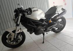 Ducati Monster 696 (2008 - 13) usata