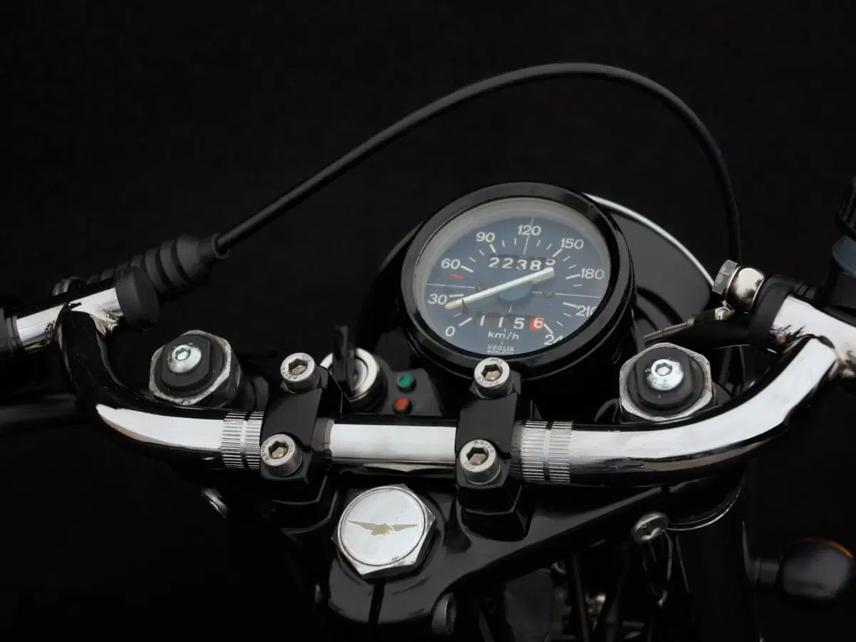 Venier Moto Guzzi V65 Diabola (7)