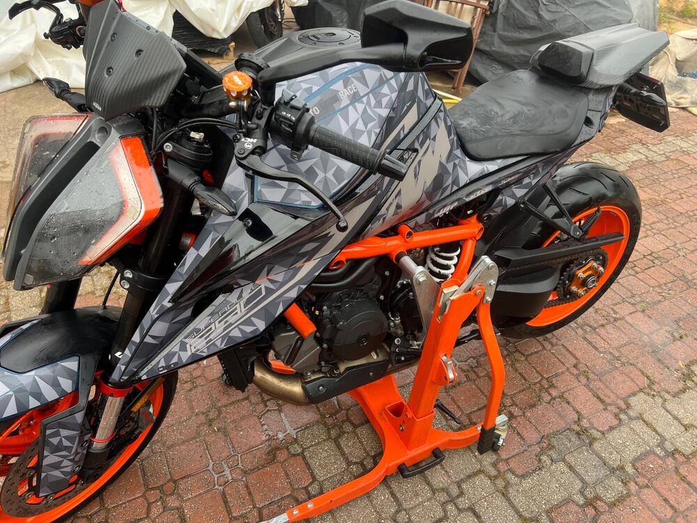 KTM 1290 Super Duke R (2022 - 23)
