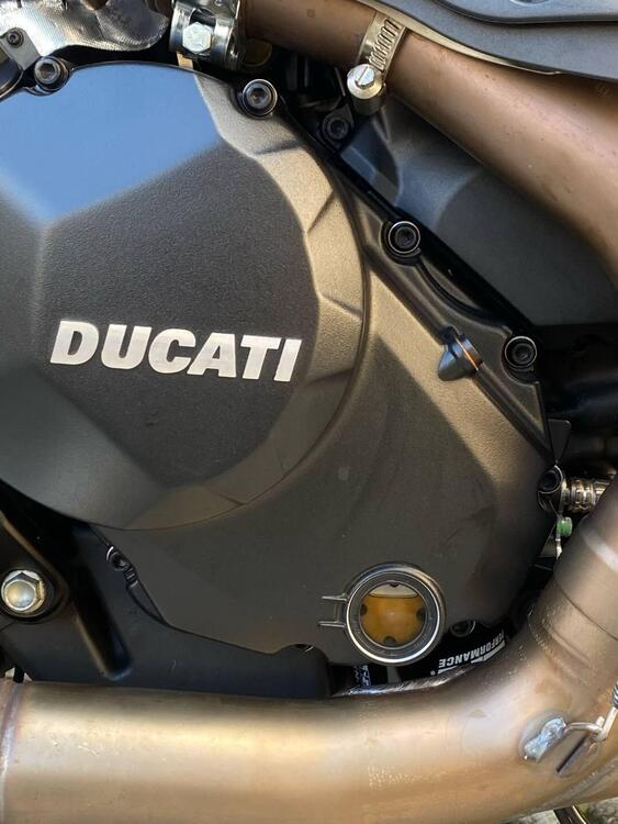 Ducati Monster 1200 R (2016 - 19) (5)