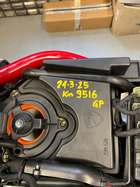 Ducati Monster 1200 R (2016 - 19) (2)