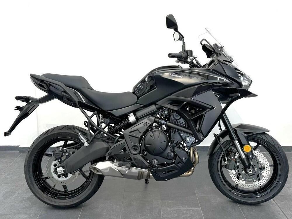 Kawasaki Versys 650 (2025) (2)