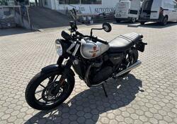 Triumph Street Twin 900 (2017 - 18) usata