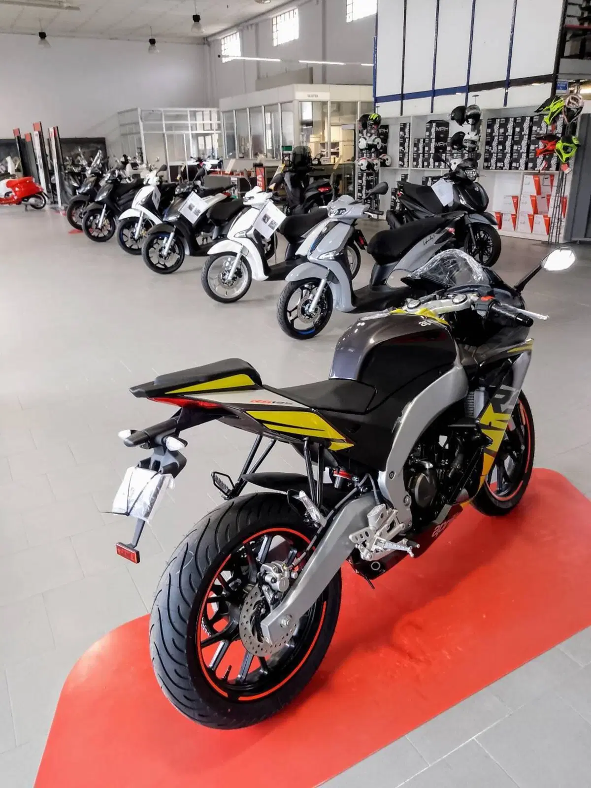 Aprilia RS 125 (2025 - 26) (8)