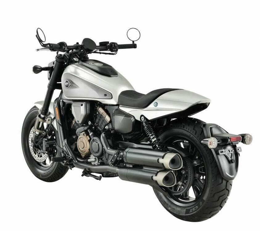 QJ Motor SRV 600 V (2024) (2)