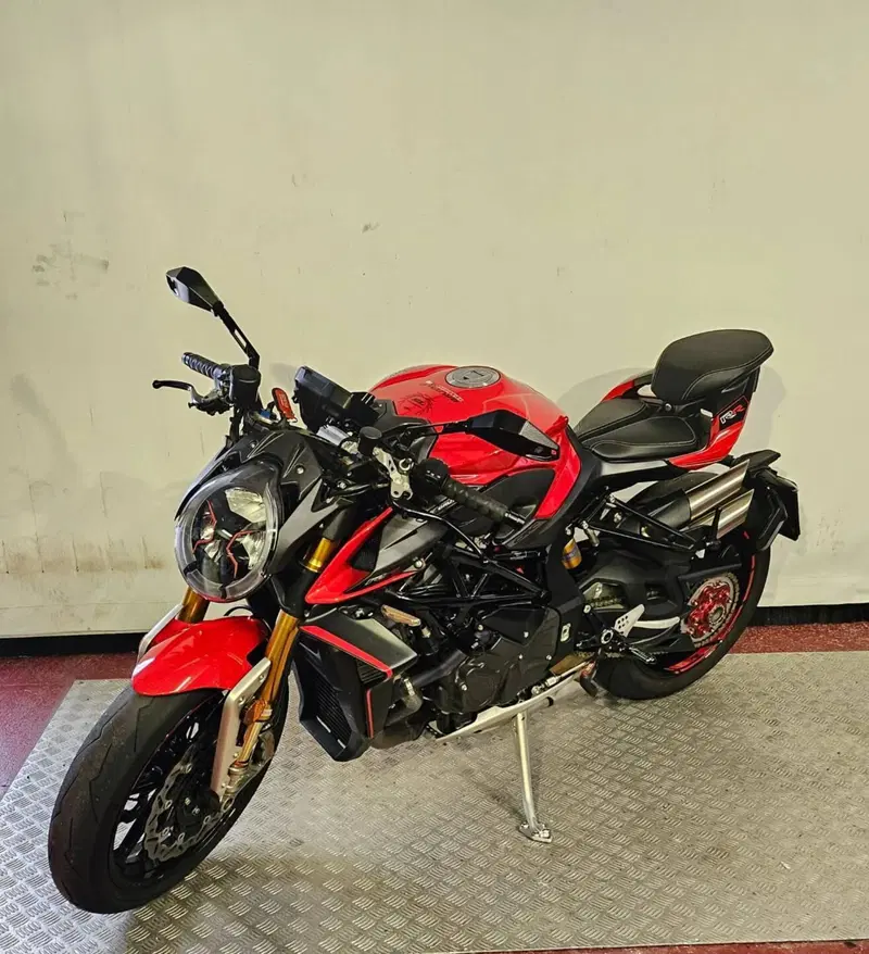 MV Agusta Brutale 1000 RR (2021 - 25) (2)