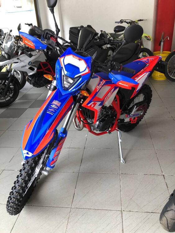 Betamotor RR 125 4T Enduro R (2024 - 25) (2)