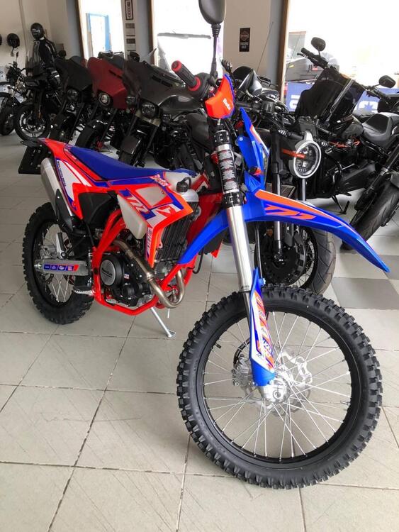 Betamotor RR 125 4T Enduro R (2024 - 25) (3)