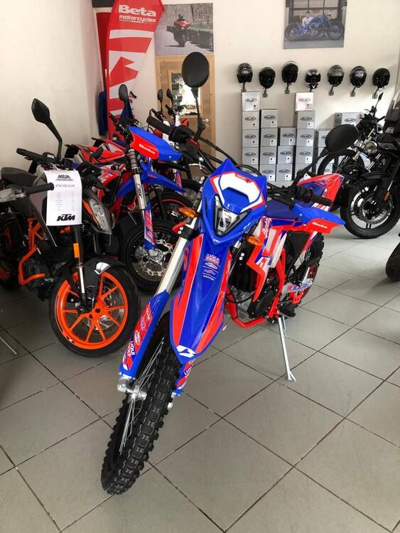 Betamotor RR 125 4T Enduro R (2024 - 25) (4)