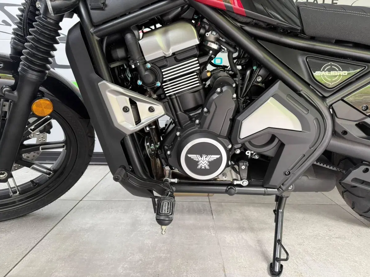 Moto Morini Calibro Custom (2024 - 26) (19)