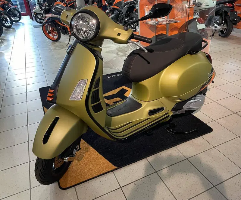 Vespa GTS 310 Supersport (2025 - 26) (2)