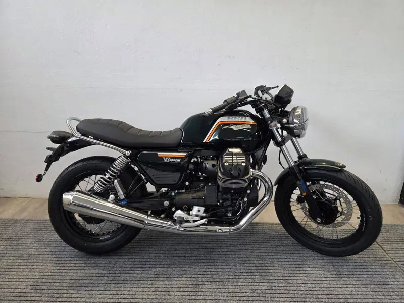 Moto Guzzi V7 Special (2025 - 26)