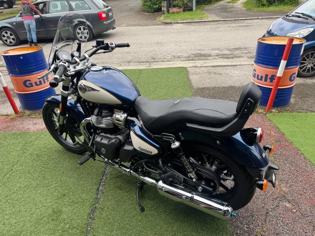 Royal Enfield Super Meteor 650 (2023 - 26) (2)