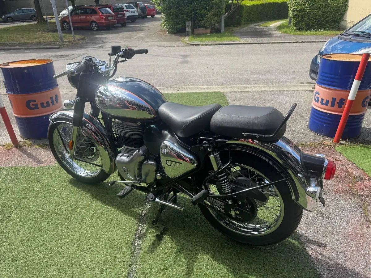 Royal Enfield Classic 350 (2021 - 26) (2)